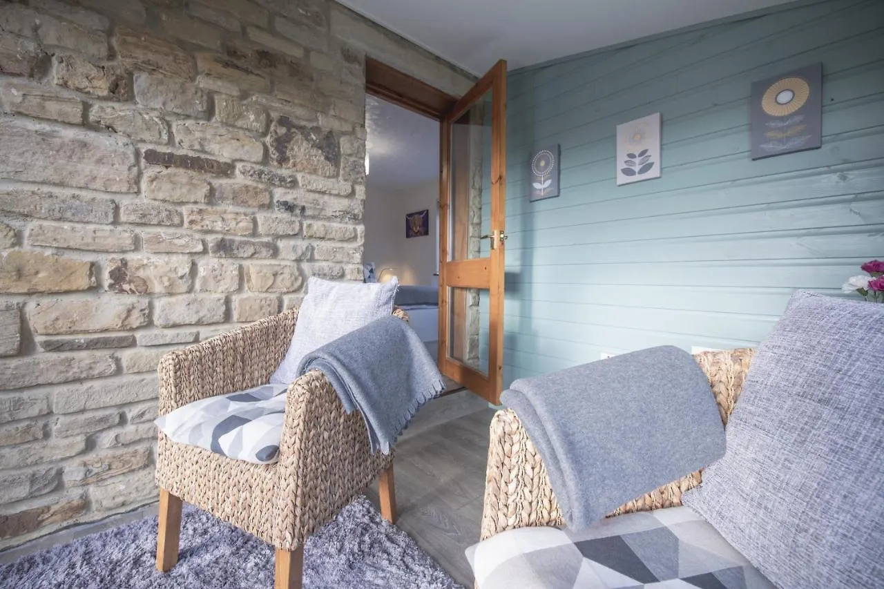 Oak Lodge House 레이번